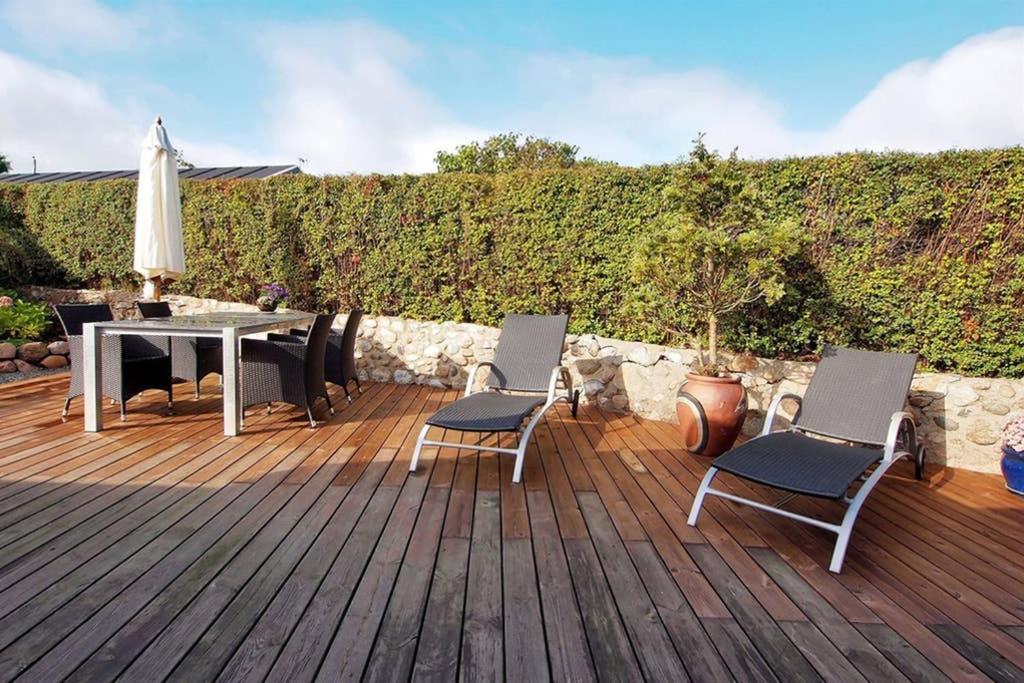 Eksklusiv Sommerhus Beliggende I Vandkanten Munkebo Exterior photo